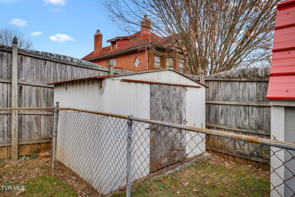 Photo #30: 813 Haynes Street