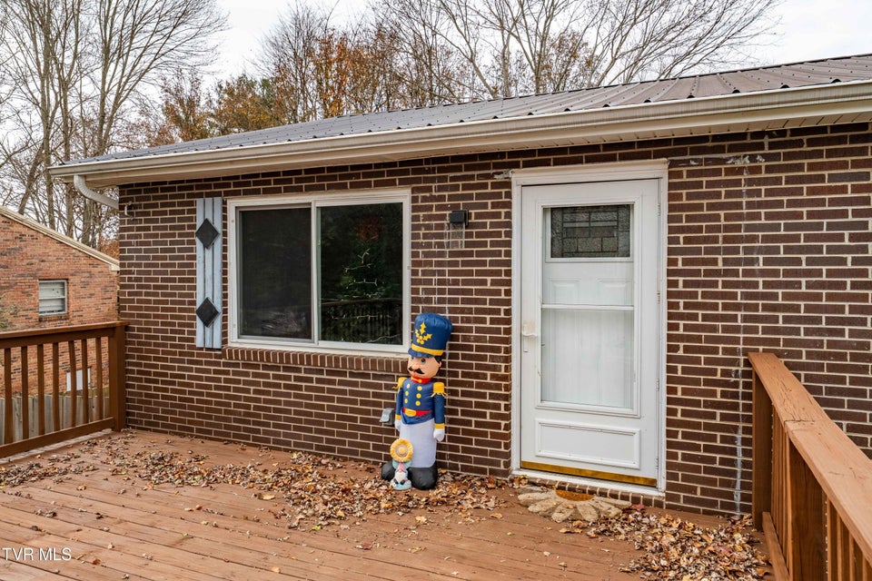 Photo #8: 121 Valley Circle