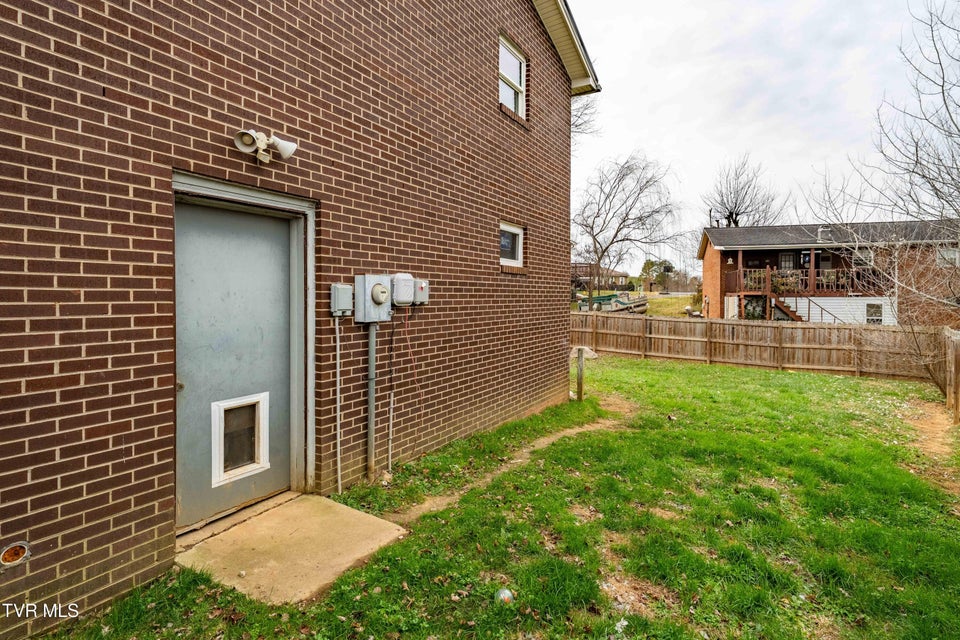 Photo #9: 121 Valley Circle