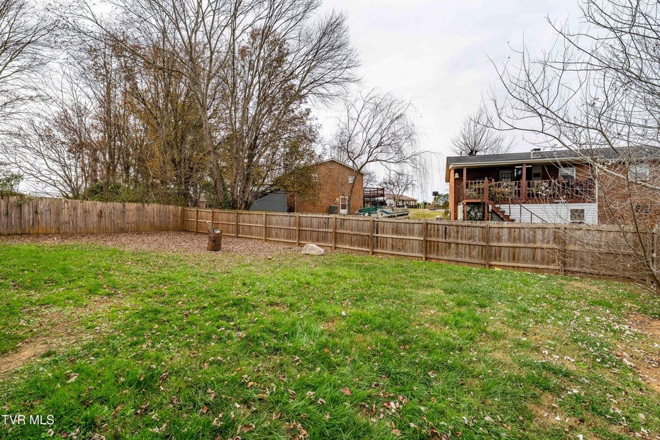 Photo #10: 121 Valley Circle