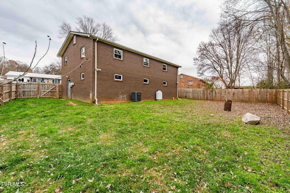 Photo #11: 121 Valley Circle