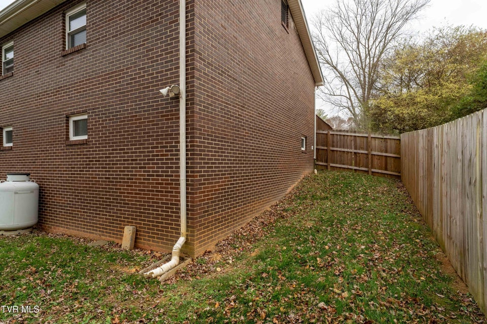 Photo #14: 121 Valley Circle