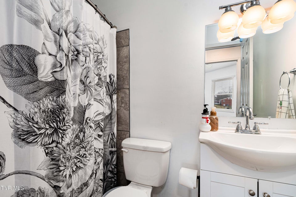 Photo #29: 121 Valley Circle