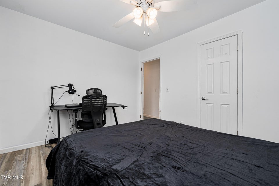 Photo #31: 121 Valley Circle