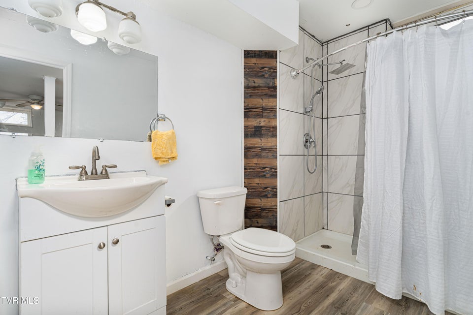 Photo #38: 121 Valley Circle