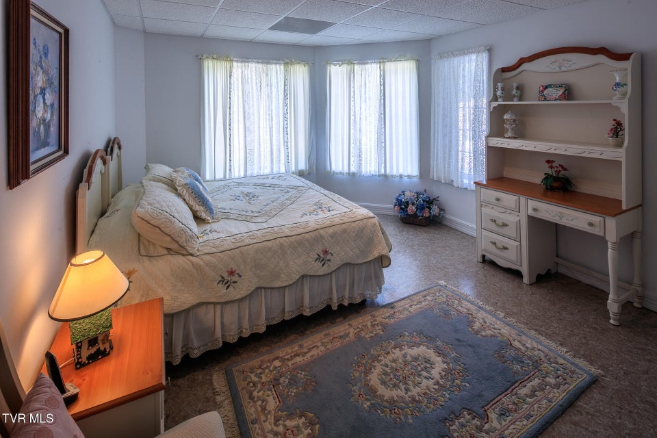 Photo #31: 1738 Harbin Hill Road