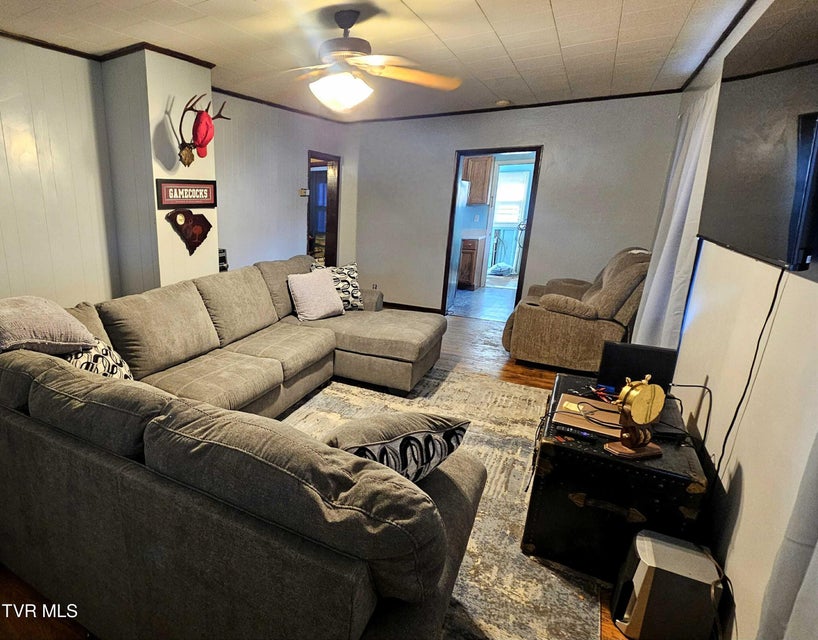 Photo #8: 604 Blondell Avenue