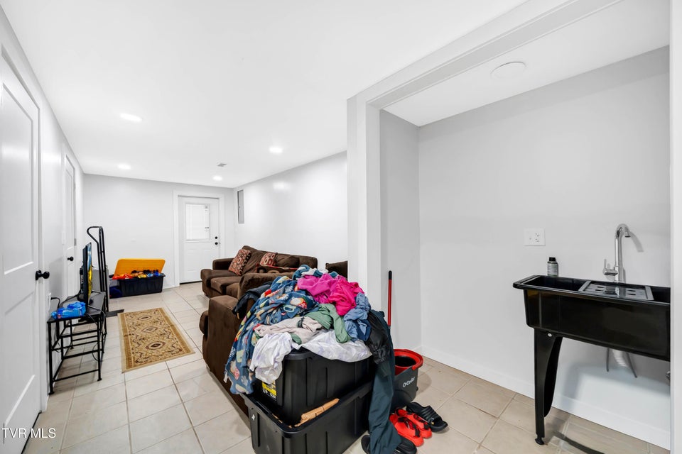 Photo #7: 1658 Echo Court