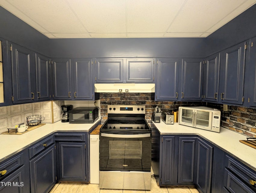 Photo #20: 142 Main Street