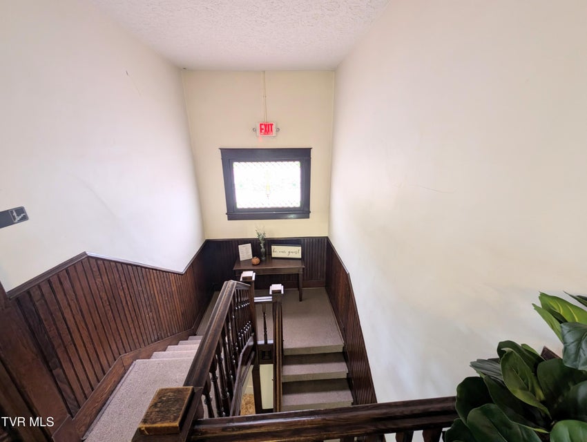 Photo #26: 142 Main Street