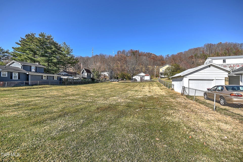 Photo #9: 1009 Main Street