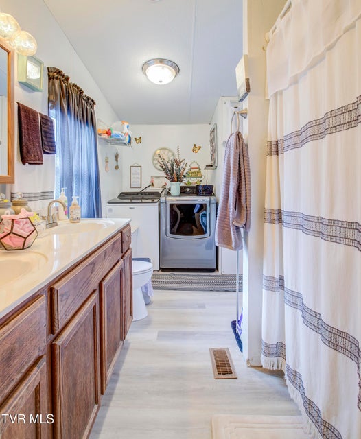 Photo #15: 1598 Bristol Caverns Highway