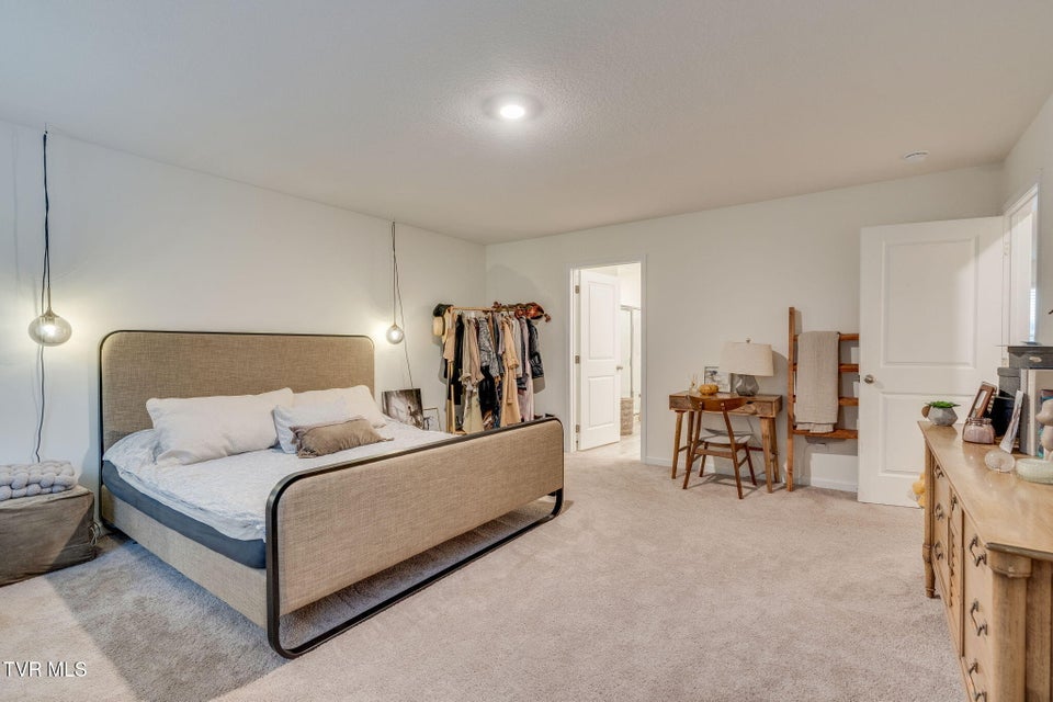 Photo #24: 324 Glory Road