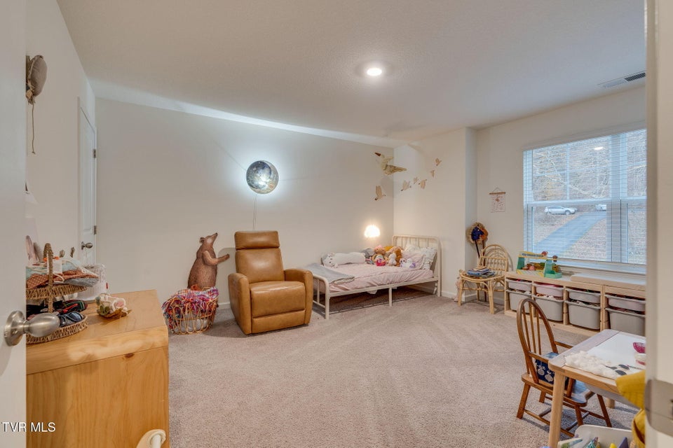 Photo #26: 324 Glory Road