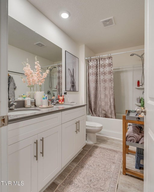 Photo #29: 324 Glory Road