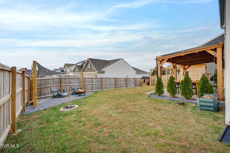 Photo #33: 324 Glory Road