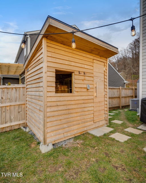 Photo #39: 324 Glory Road