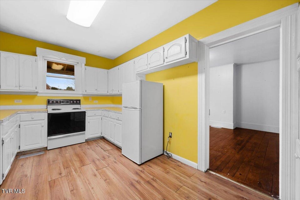 Photo #16: 713 Church Street