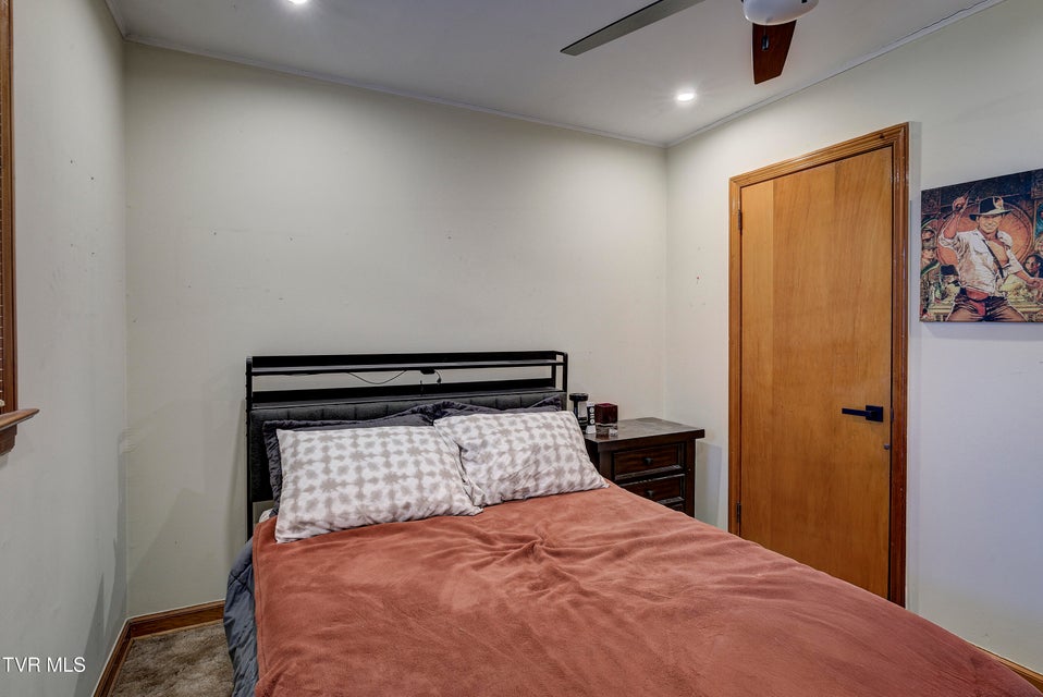 Photo #11: 195 Lynn Lane