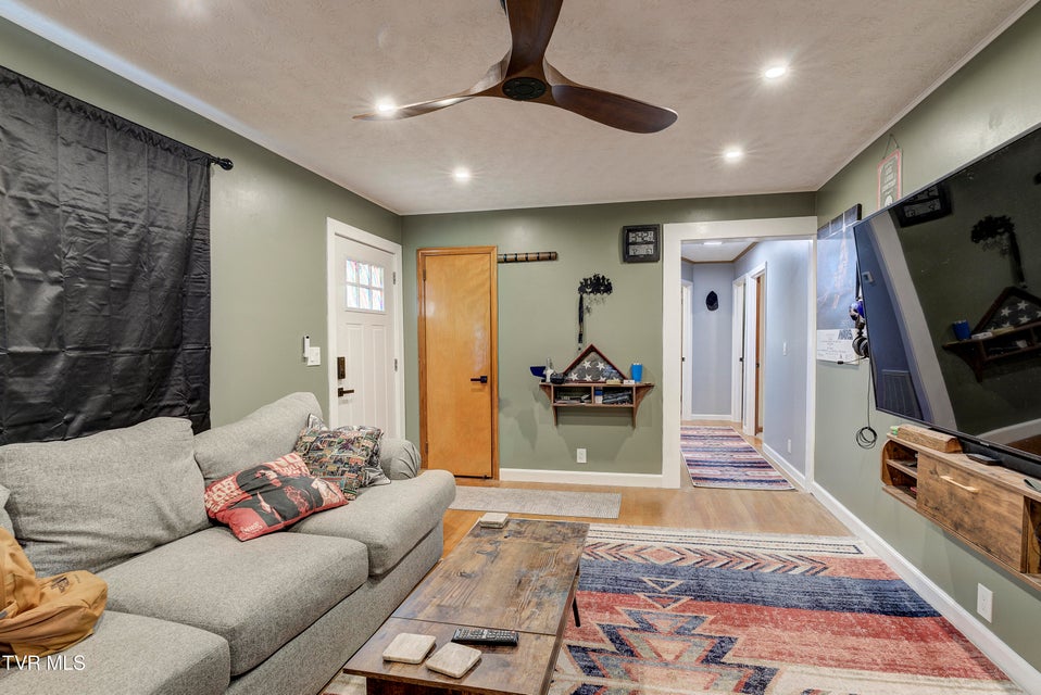 Photo #15: 195 Lynn Lane