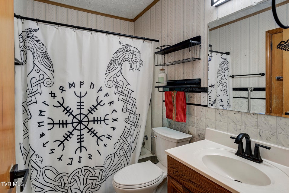 Photo #17: 195 Lynn Lane