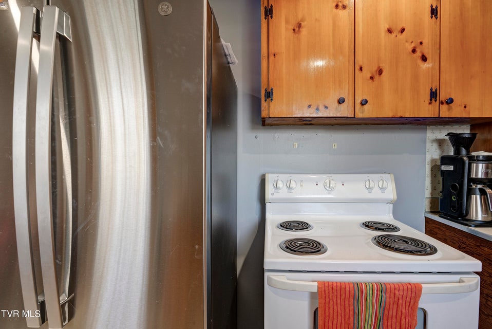 Photo #24: 195 Lynn Lane