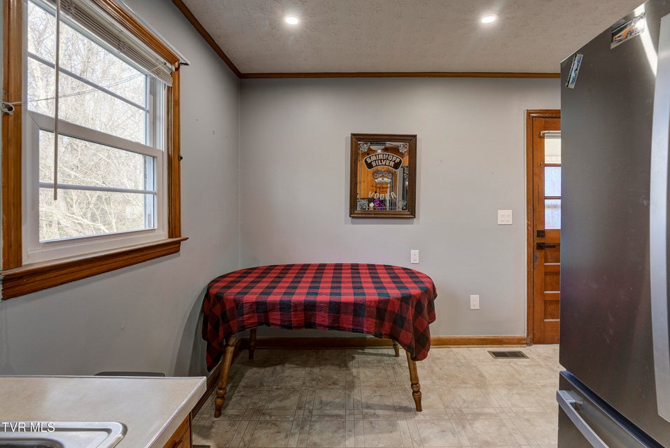 Photo #26: 195 Lynn Lane