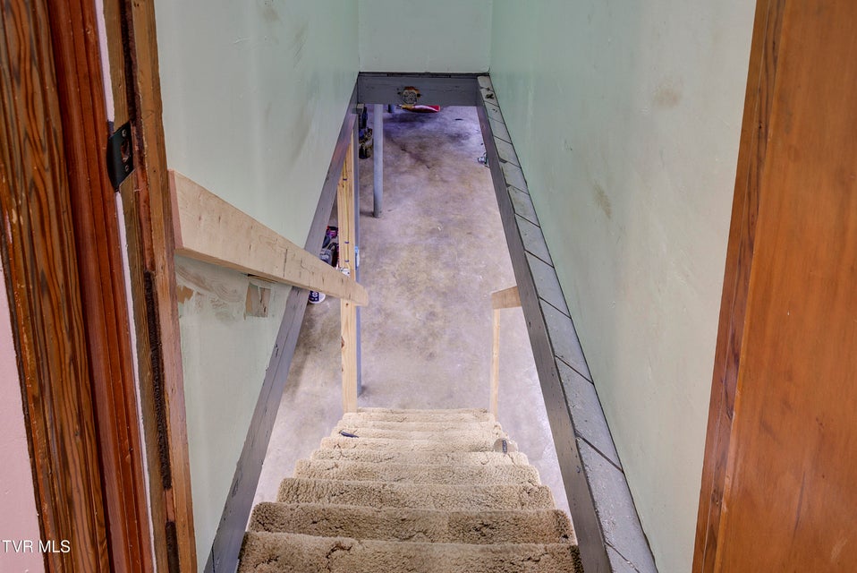 Photo #28: 195 Lynn Lane