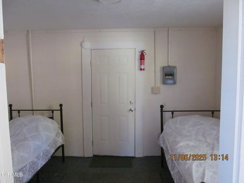 Photo #7: 282 Siesta Lodge Drive