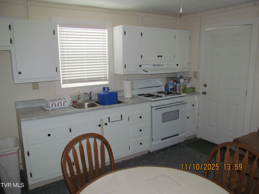 Photo #15: 282 Siesta Lodge Drive