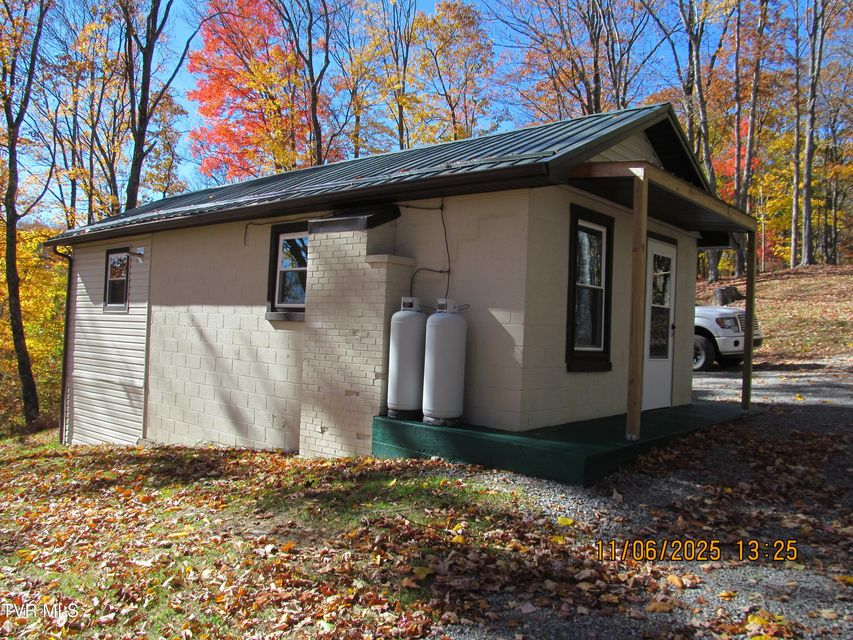 Photo #17: 282 Siesta Lodge Drive