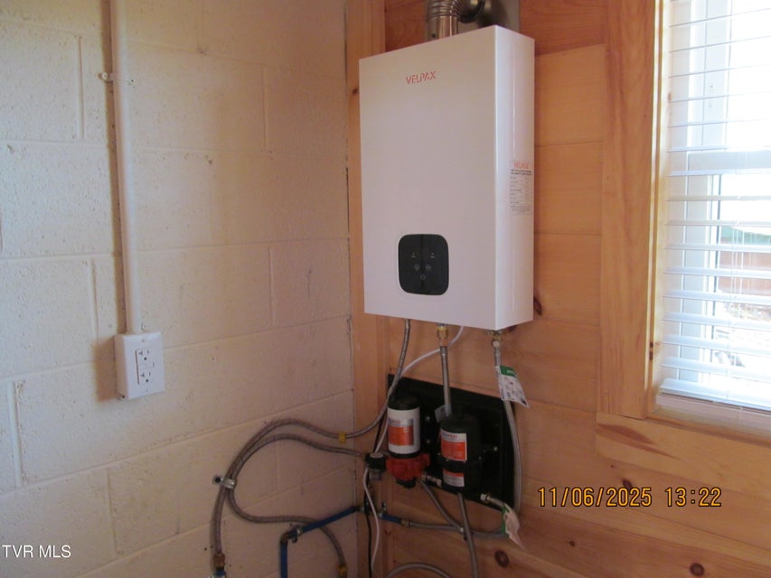 Photo #27: 282 Siesta Lodge Drive