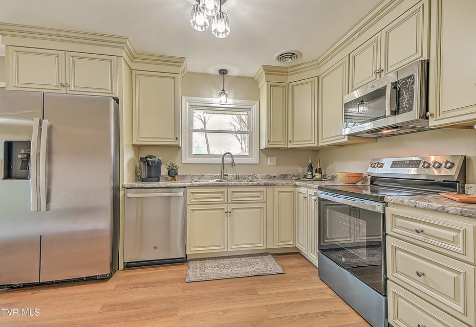 Photo #9: 200 Stevenswood Drive