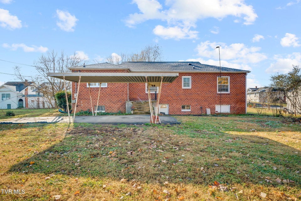 Photo #24: 501 Washington Avenue