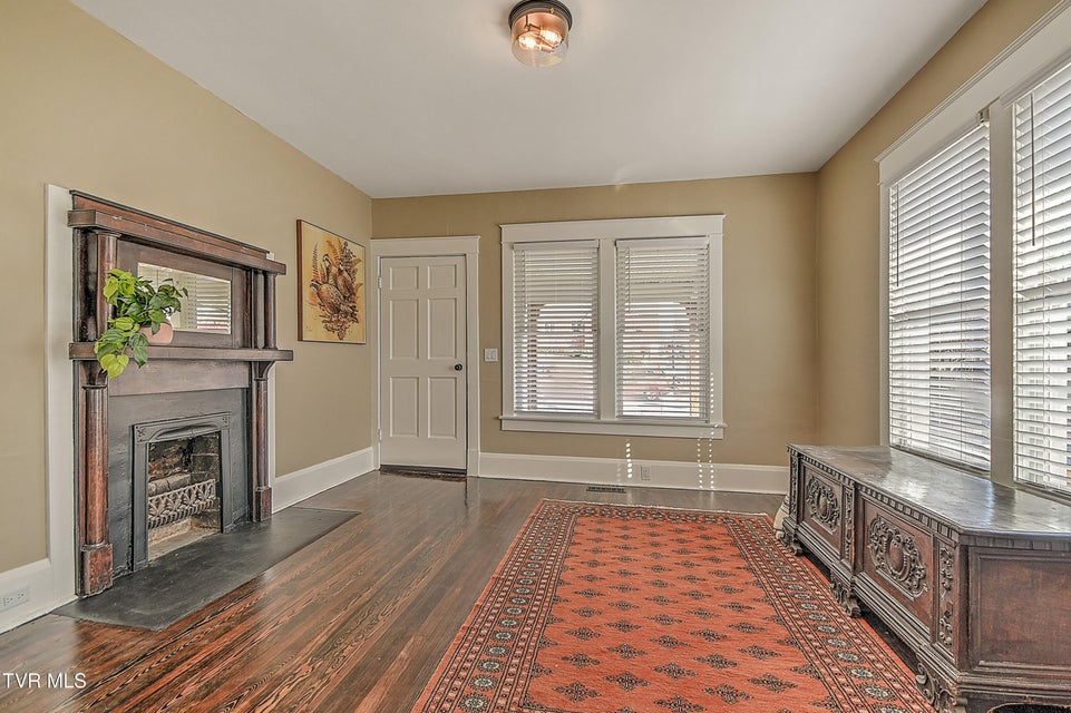 Photo #4: 1132 Virginia Avenue