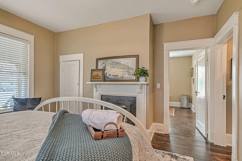 Photo #15: 1132 Virginia Avenue