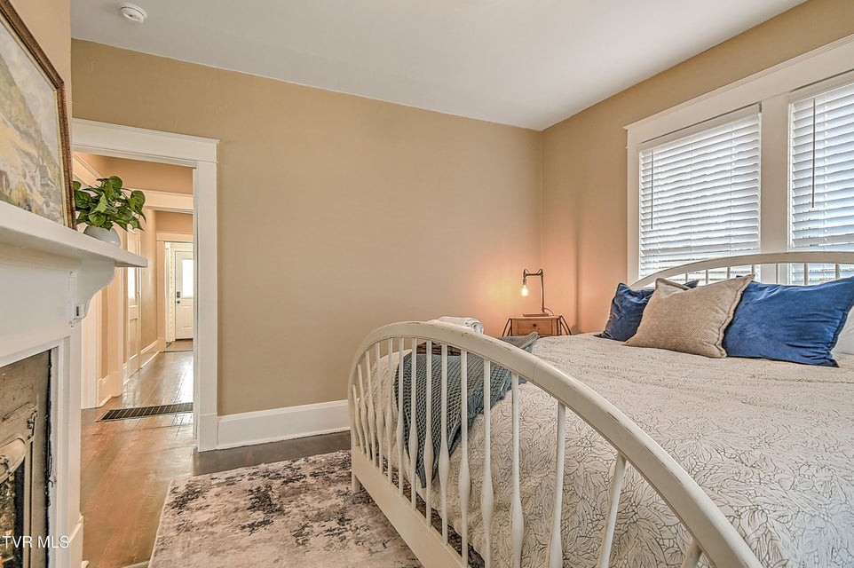 Photo #16: 1132 Virginia Avenue