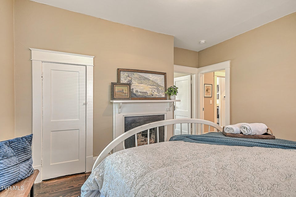 Photo #17: 1132 Virginia Avenue