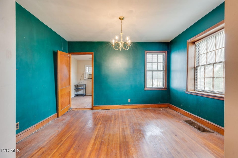 Photo #8: 1412 Wabash Street