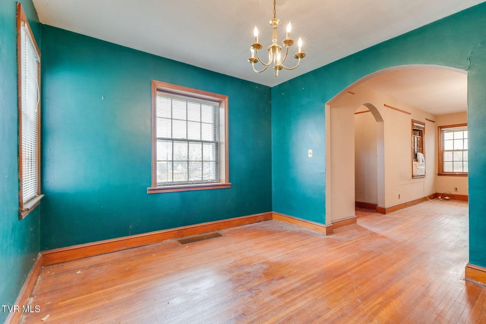 Photo #9: 1412 Wabash Street