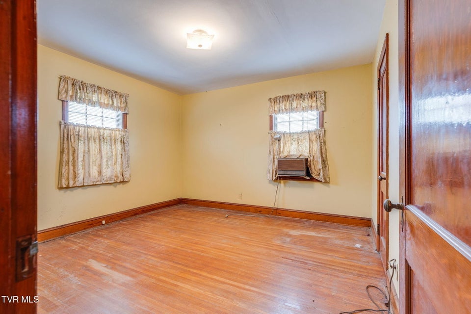 Photo #13: 1412 Wabash Street