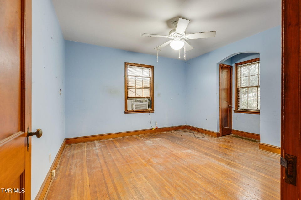 Photo #17: 1412 Wabash Street