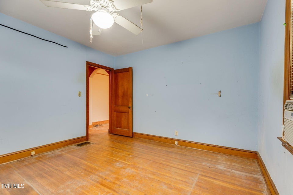 Photo #19: 1412 Wabash Street