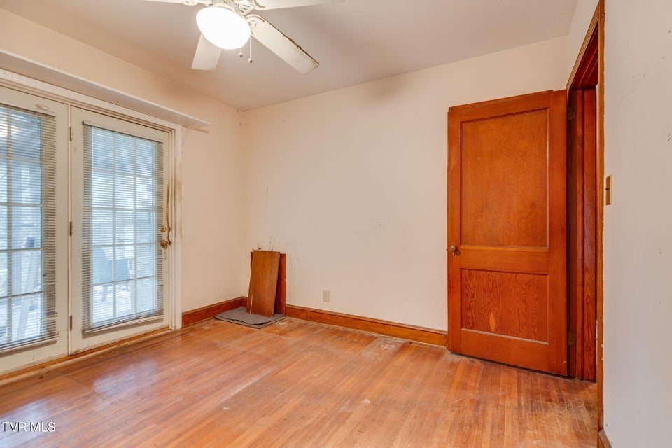 Photo #21: 1412 Wabash Street