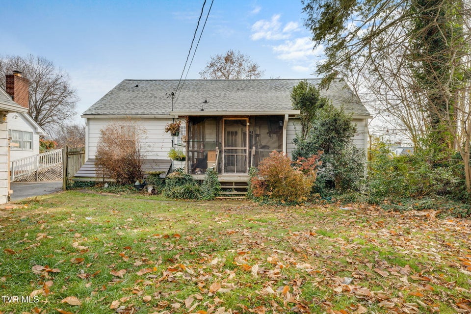 Photo #23: 1412 Wabash Street