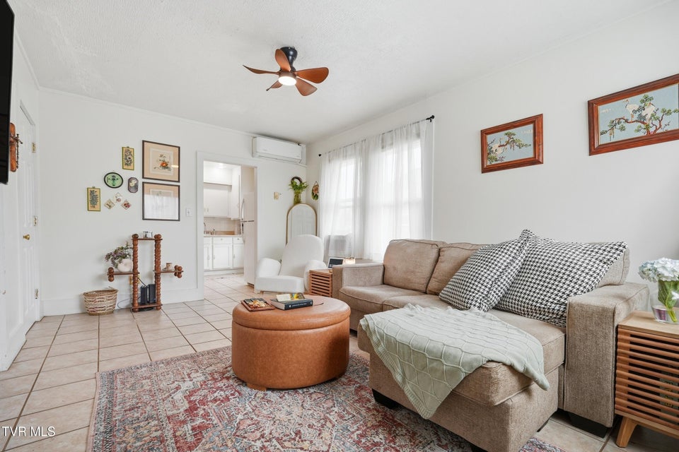 Photo #4: 1010 Borden Street