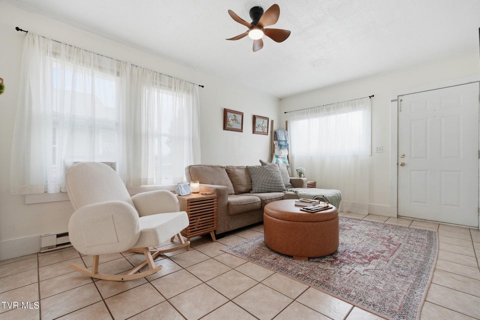 Photo #3: 1010 Borden Street