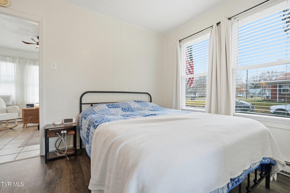 Photo #9: 1010 Borden Street