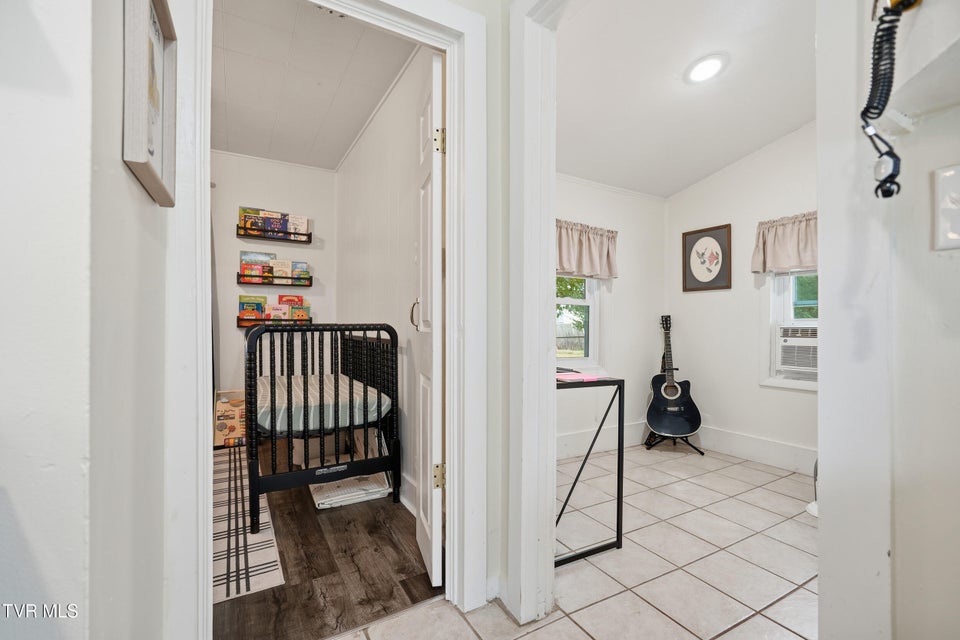 Photo #12: 1010 Borden Street