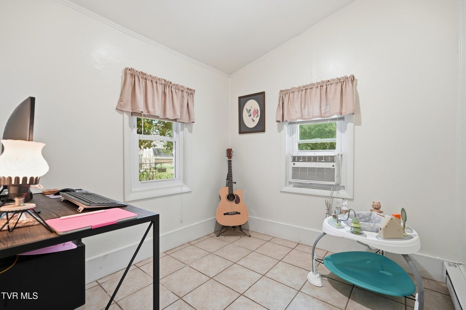 Photo #16: 1010 Borden Street